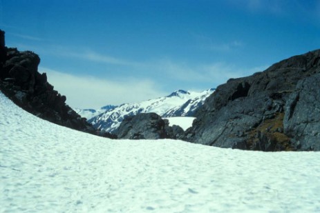 Schneebedeckter Pass am Chilkoot Trail